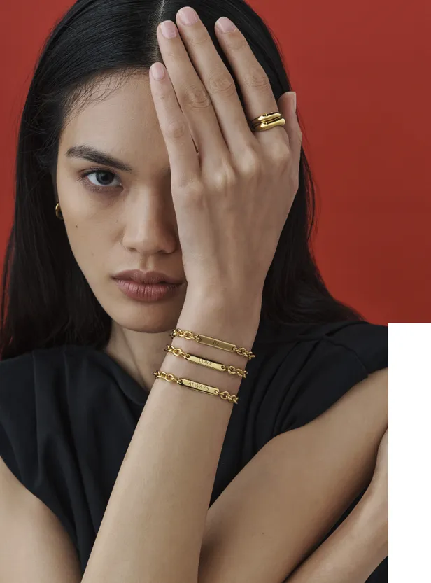 Zowel ringen als armbanden kun je laten graveren bij Pandora 