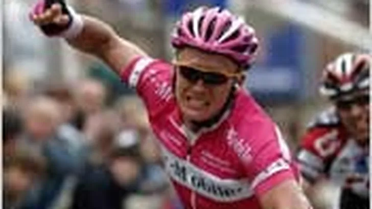 Vinokourov wint op Mont Ventoux