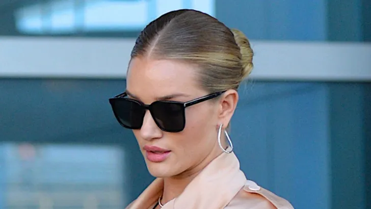 Rosy lips à la Rosie Huntington-Whiteley