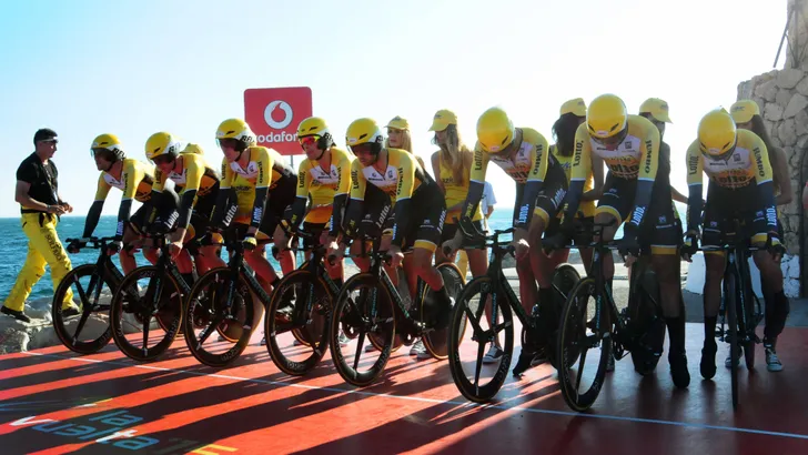 Retro: Vuelta organiseert ploegentijdrit op strand van Marbella