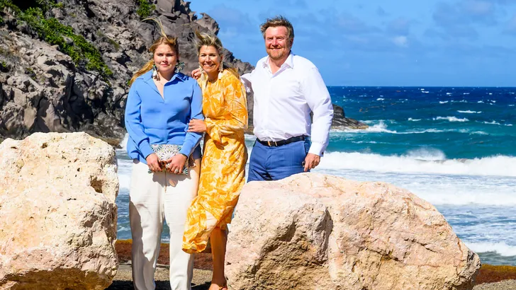 Koning Willem Alexander, Koningin Maxima en Prinses Amalia Bezoek aan Sint Eustatius