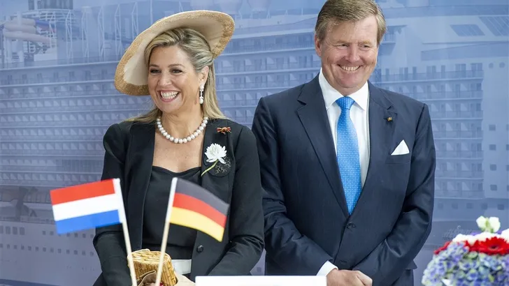 Máxima: 7 x kampioen Flag Dressing