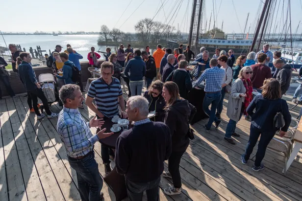 Zeilende avonturiers ontmoeten elkaar op de Zeilen Vertrekkersdag