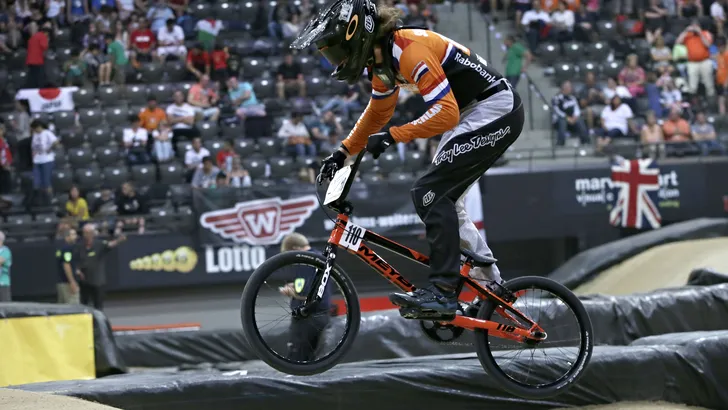 Laura Smulders wint Europees kampioenschap BMX