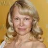 Pamela Anderson onthult: 'Misschien moet ik samenwerken met een make-upbedrijf' | Elegance