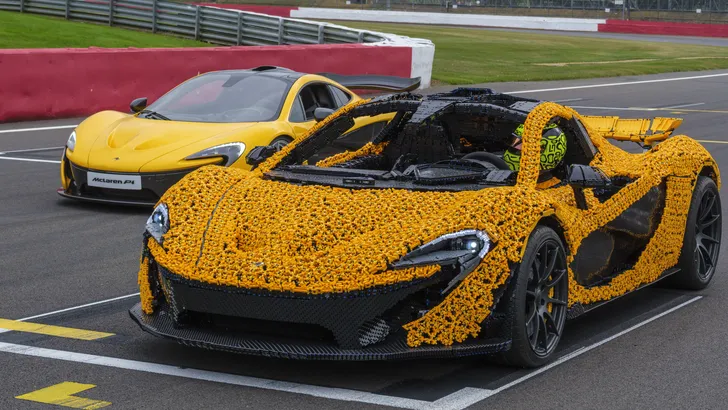 De McLaren P1 van LEGO