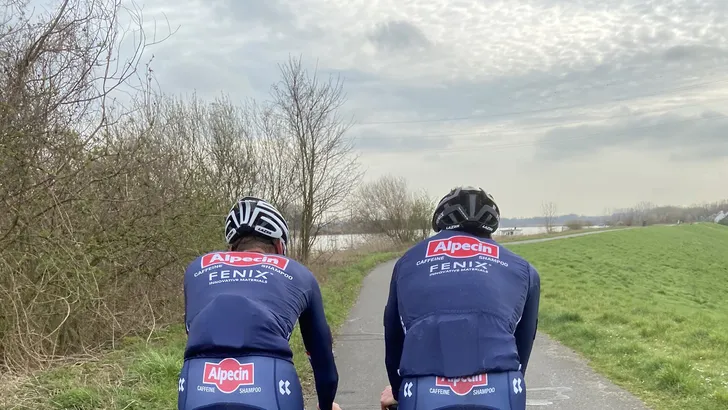 Wat doen de profs tijdens de coronacrisis?