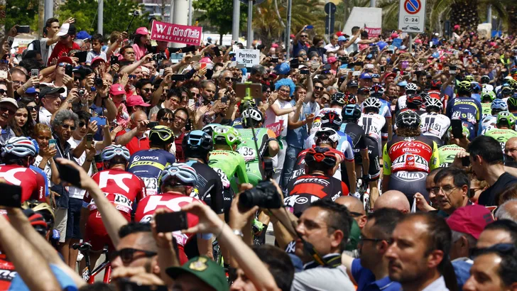 Giro d'Italia: de mooiste foto's van etappe 1