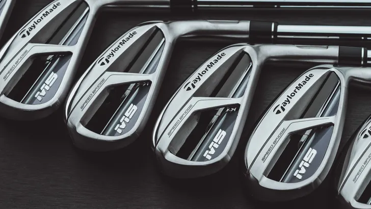 TaylorMade M5 en M6 ijzers met steunbalk