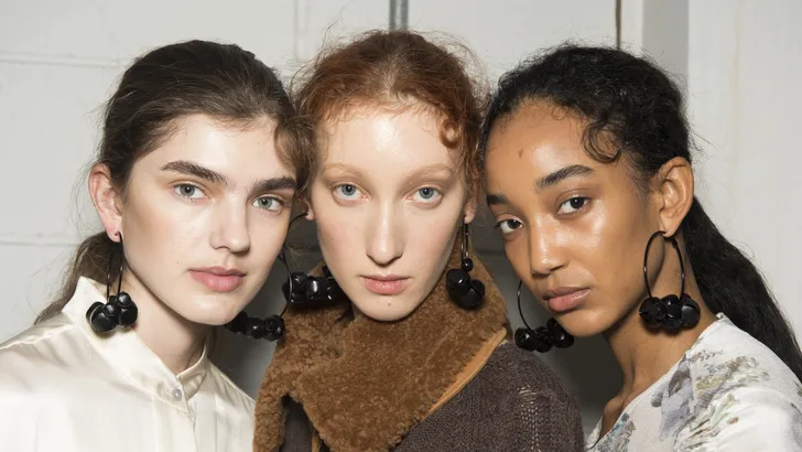Zo creëer je de ‘perfecte’ skincare routine voor de herfst