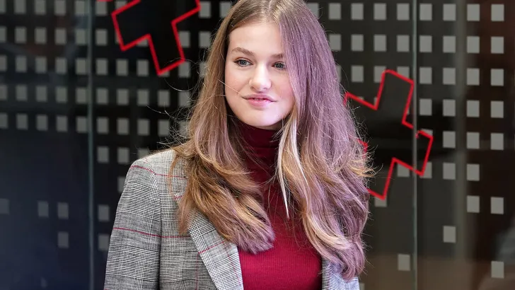 Princess Leonor of Spain meets Young Red Cross Volunteers