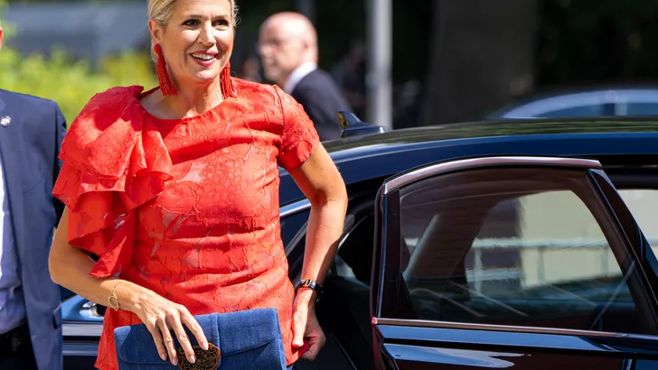 Máxima's jeanstas: hello Y2K!