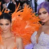 Kylie Jenner lanceert nieuwe make-uplijn met zus Kendall
