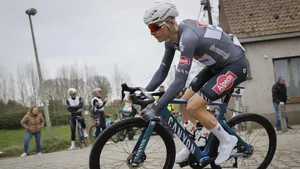 Juri Hollmann raakte zwaar gewond in de Giro en dreigde zijn bestaan als profrenner te moeten opgeven