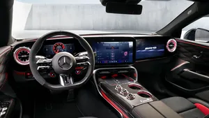 Mercedes-AMG onthult interieur nieuwe GT 4-Door Coupé: Focus op rijdynamiek