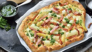 Plaattaart met asperges