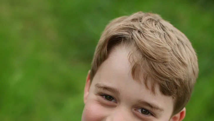 Zien: nieuwe foto's jarige prins George