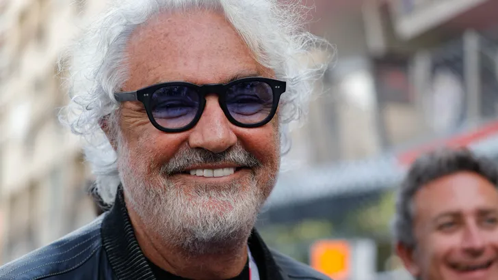 Voormalig teambaas Flavio Briatore (69) datet met 20-jarig meisje