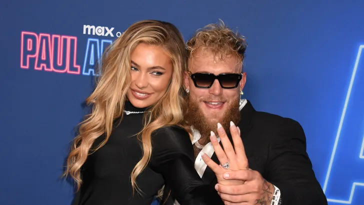 Jutta Leerdam en Jake Paul verlovingsring