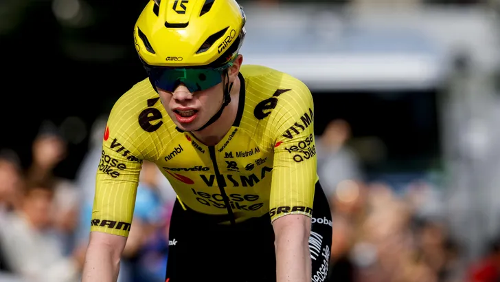 Jørgen Nordhagen komt vermoeid over de finish.