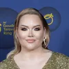 Droom komt uit voor Nikkie de Jager: Adele te gast in YouTubeserie