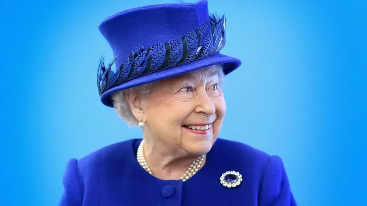 De Queen wil nieuwe gordijnen (voor 1000+ kamers)