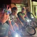 Michel en zijn fietsmaten in het donker