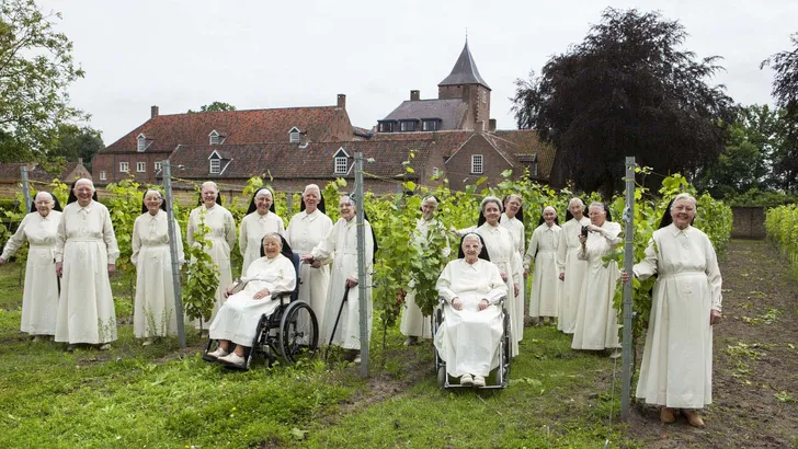 Deze nonnen willen graag van 20.000 flessen wijn af