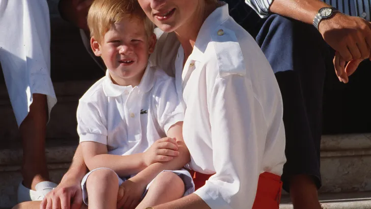 Familie Diana is welkom op de bruiloft van Harry en Meghan