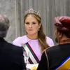 Huh? Amalia’s staatsbanketjurk werd eerder gedragen door Meghan Markle | Nouveau