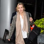 Kate Winslet schiet moeder van doodzieke dochter financieel te hulp