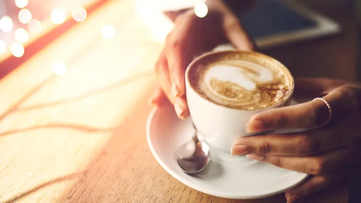 Wil je bestellen: koffie met een foto van jezelf op de schuimlaag