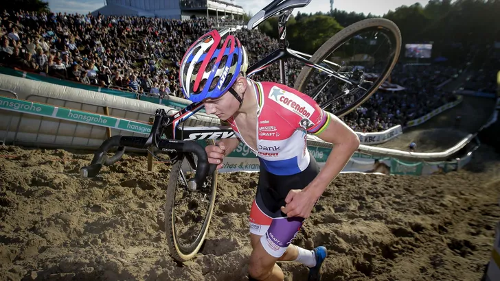 Mathieu van der Poel heer en meester in Zonhoven