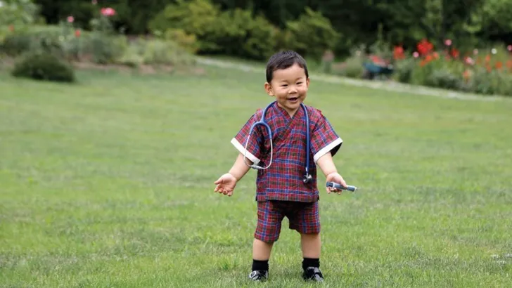 Bhutan viert juli met nieuwe foto Drakenprinsje 