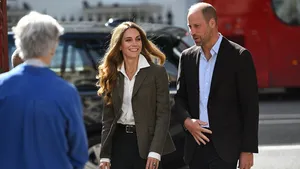 Prinses Kate bewijst keer op keer dat je geen fortuin hoeft uit te geven om er koninklijk uit te zien. Met dit ene item tover je elke outfit om tot een royal succesnummer.
