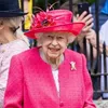 The Queen spreekt voor het eerst weer in het openbaar over prins Philip