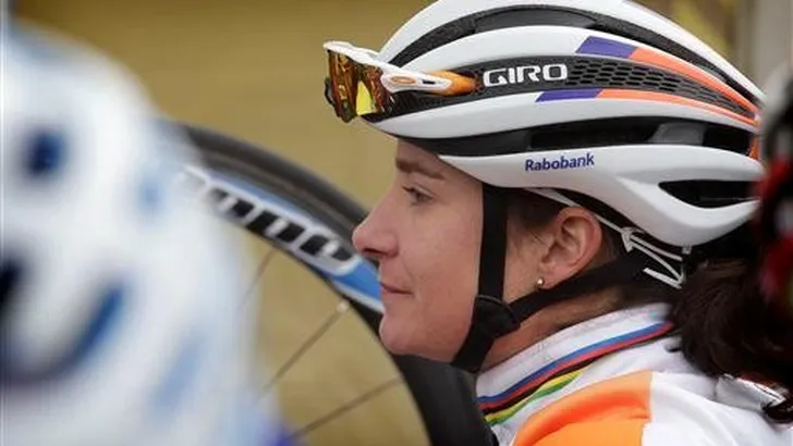 Marianne Vos aan de start in de Waalse Pijl