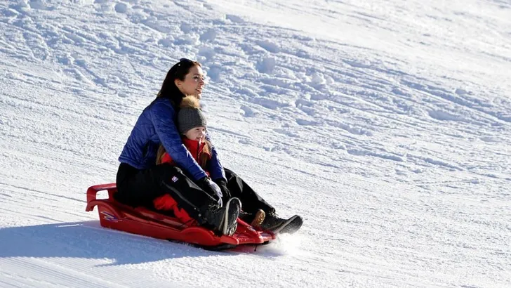 Zien: Deense royals hebben sneeuwpret! 