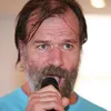 Wim Hof alias 'The Iceman' aangeklaagd na dood tiener: '67 miljoen schadevergoeding' | Panorama