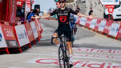 Marco Brenner viert z'n ritzege in de Vuelta