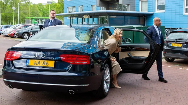 Koningin Máxima en prinses Beatrix gaan duurzamer rijden