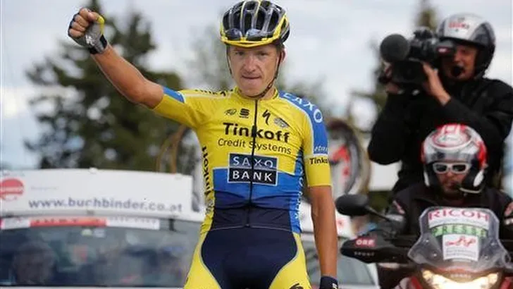 Petrov wint bergrit in Oostenrijk