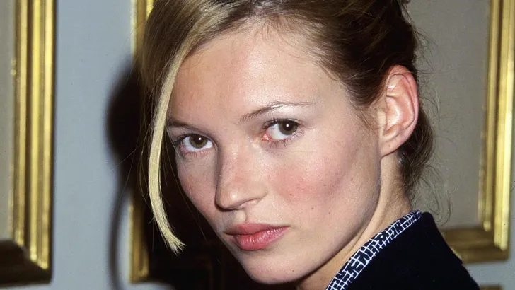 Kim Kardashian vs Kate Moss: wie droeg de naked dress beter?