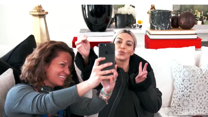 9 Stadia waar je doorheen gaat als je per ongeluk de front camera opent