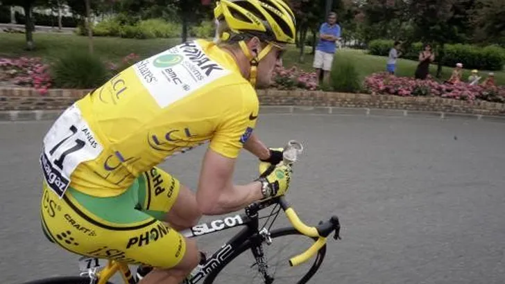 UCI krijgt gelijk, rechter tikt Landis op de vingers