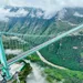 China opent met Huajiang Grand Canyon Bridge hoogste brug ter wereld: 625 meter boven rivier