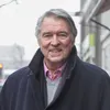 Bekende tv-presentator Ron Brandsteder op 74-jarige leeftijd overleden | Elegance