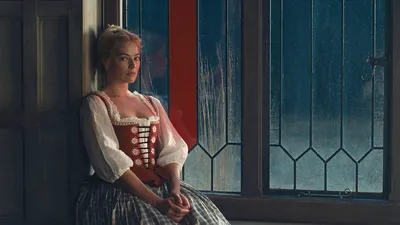 Visagist Pati Dubroff deelt haar geheim! Dít is de exacte €51 kostende blush die Margot Robbie draagt als Cathy in Wuthering Heights.