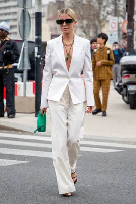 Loewe - Street and People - Paris Fall Winter 2022 Fashion Week