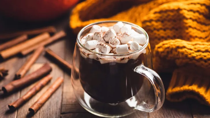 Hot chocolate in mug with marshmallows